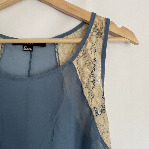 Forever 21 blue and white sheer summer sleeveless top lace detail size small - Picture 2 of 6